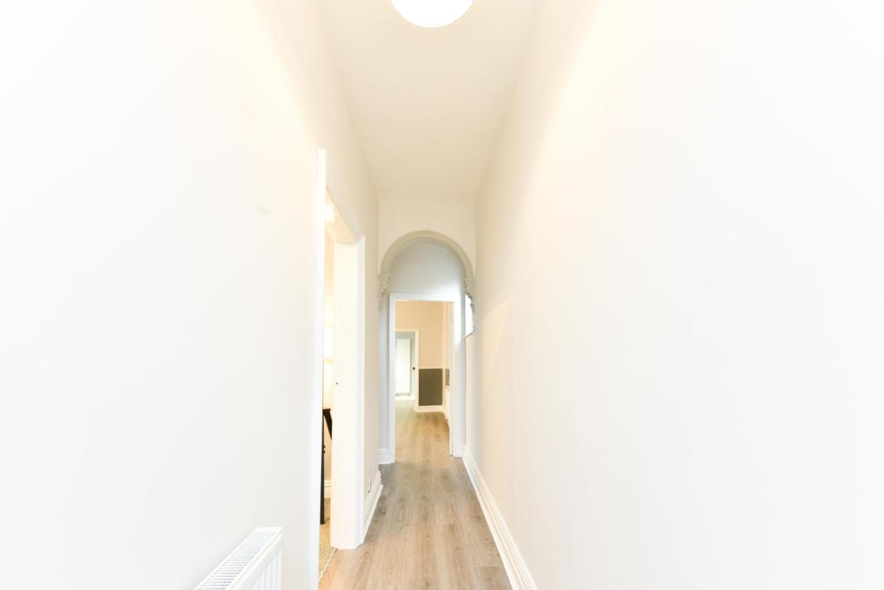 4 Bedroom, 2 Bathroom House - Free Parking Pontefract Exterior foto